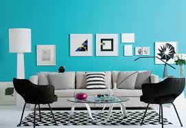 Salón pintado de color turquesa